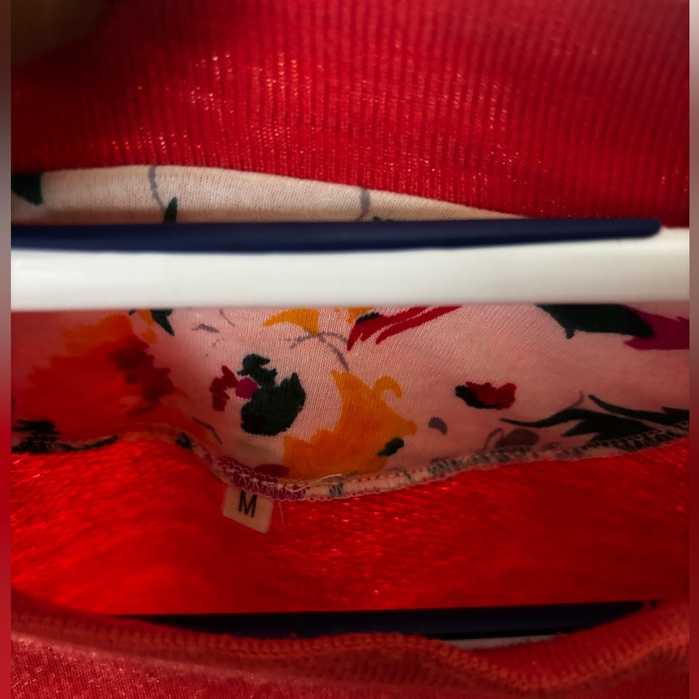Red Toucan Bird Embroidered Sweatshirt - Picture 5 of 8